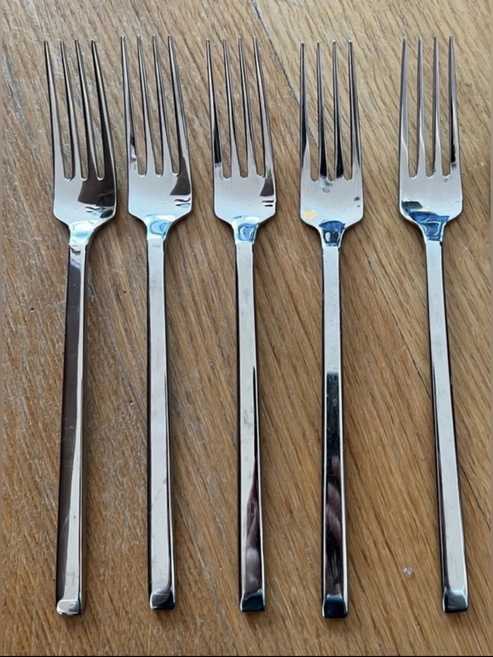 Villeroy & Boch, La Classica dinner forks, knives, and spoons